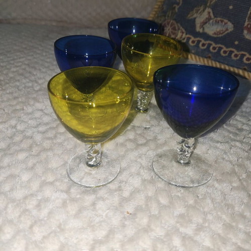 Vintage liqueur glasses, 5 rare colored pieces from France