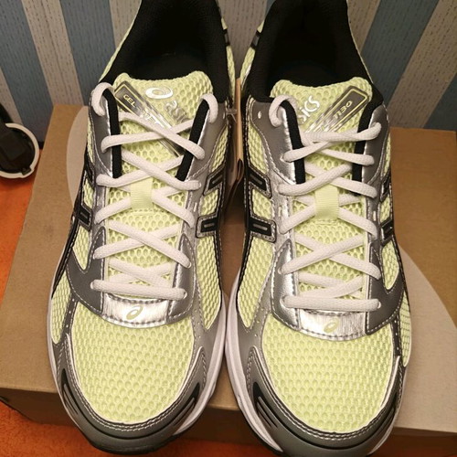 Asics Gel-1130 athletic shoes new, green and yellow