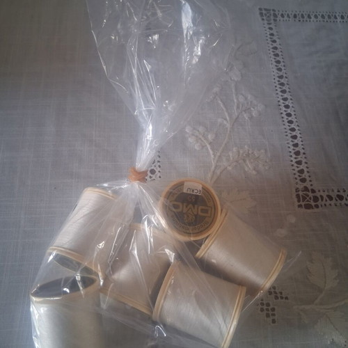 DMC Embroidery Thread 6 Spools Ecru Like New