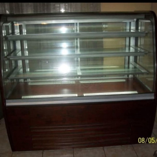 Pastry display case like new with free checkout counter