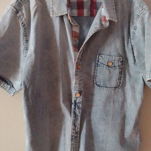 Denim short-sleeve shirt for 9-year-old boy like new with checkered details