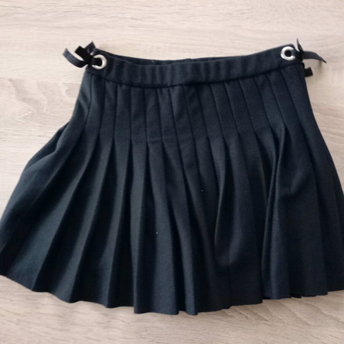 Zara pleated black skirt for girl 5/6 years like new