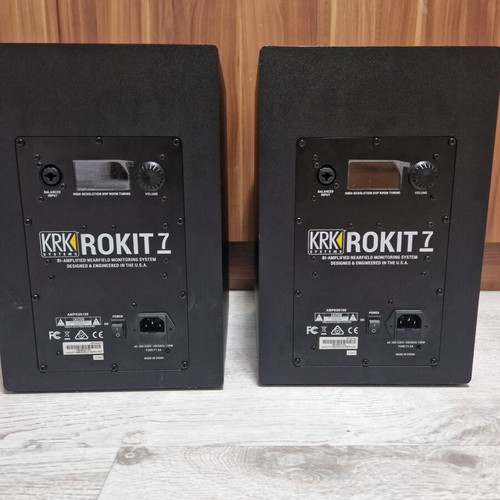 KRK Rokit 7 G4 studio monitor set of 2