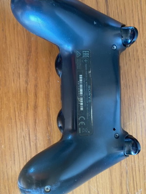 PS4 controller used, condition unknown, no cables