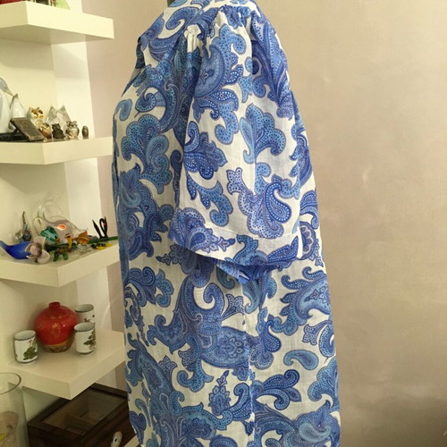 Luisa Spagnoli Women Shirt M like new, blue and white paisley