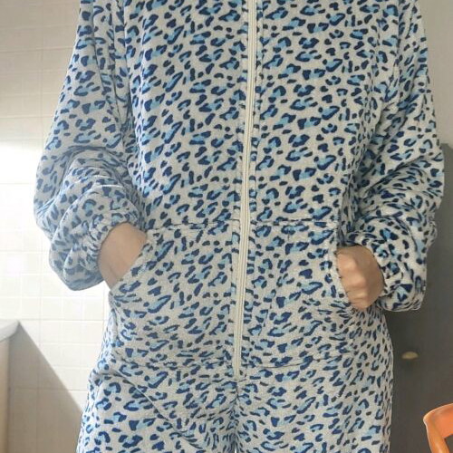 Onesie pajama with hood and zipper like new, warm winter XL