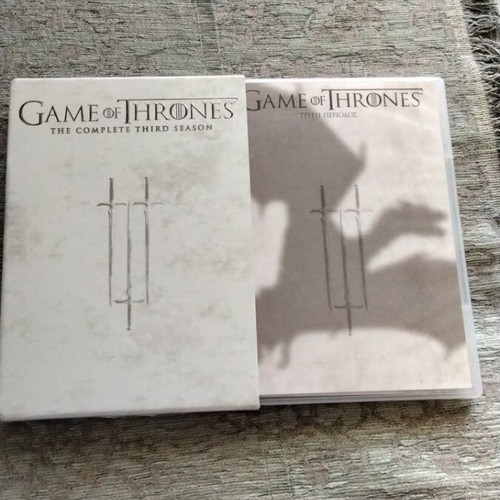 Game of Thrones Season 3 DVD used with Greek subtitles