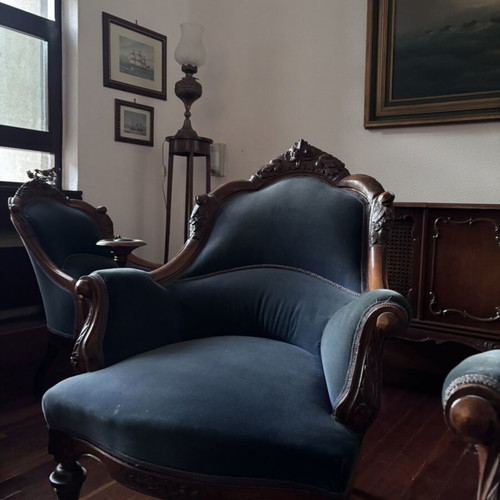 Vintage living room set like new, solid wood, velvet fabric