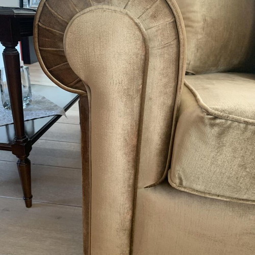 Sofas like new, set of 2 with wooden legs and removable cushions