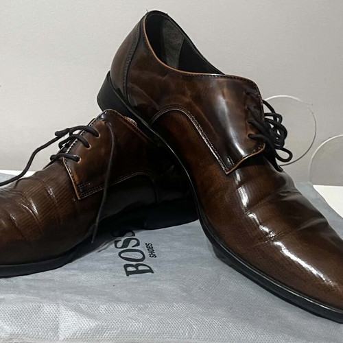 Boss shoes brown like new, size 43
