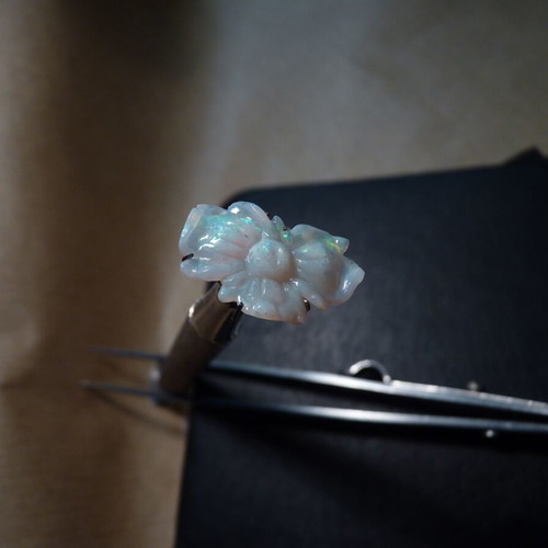 Australian Opal carved precious stone, new, 3.5 carats