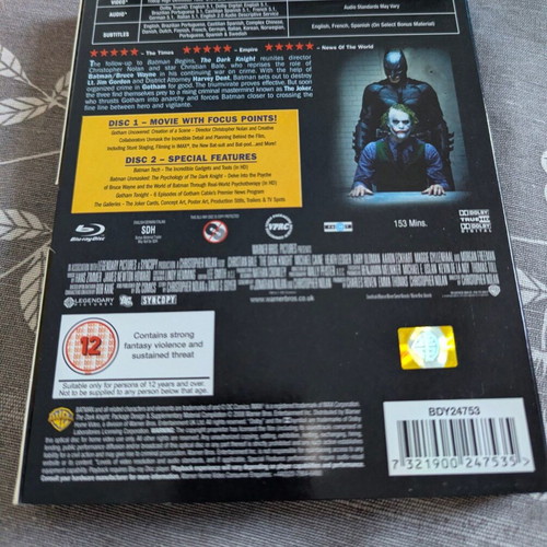 The Dark Knight Blu-Ray like new, action adventure fantasy