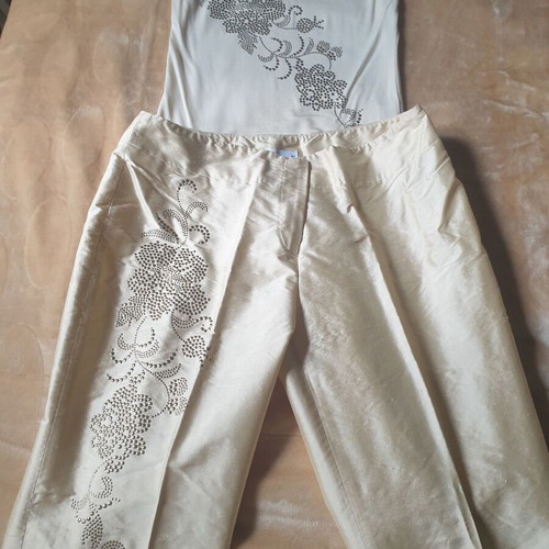 RoccoBarocco top and trousers set with D.P.G. jacket, gold and beige