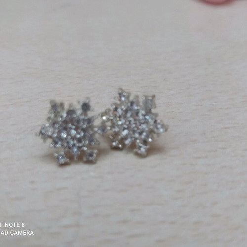Snowflake earrings new