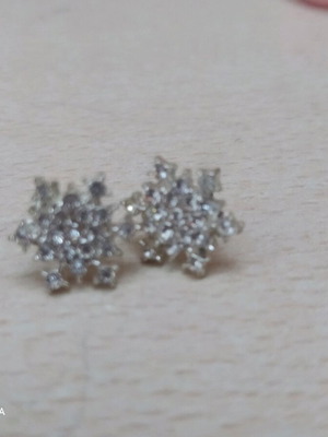 Snowflake earrings new