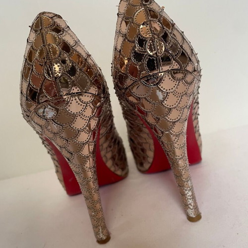 Christian Louboutin Metallic Heels size 38 used, bronze color