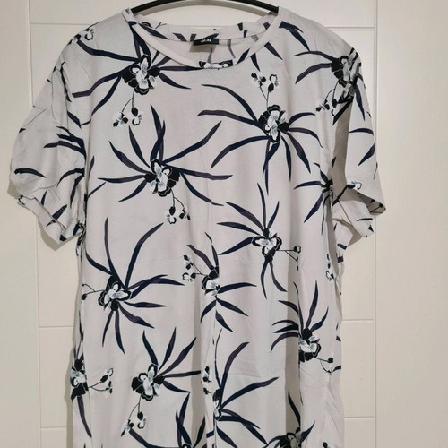 H&M men's t-shirt like new, size XL, black and white