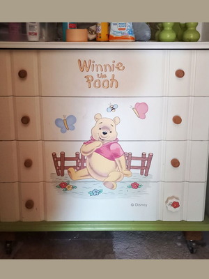 Winnie children's dresser with 4 drawers, used