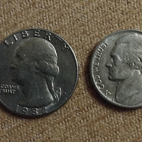 America lot with mint error D! Quarter Dollar 1982 and Jefferson Nickel 1978 used