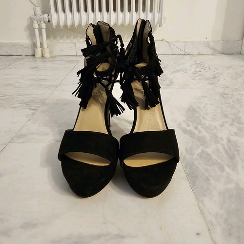 Exe leather sandals with tassels, size 39, like new