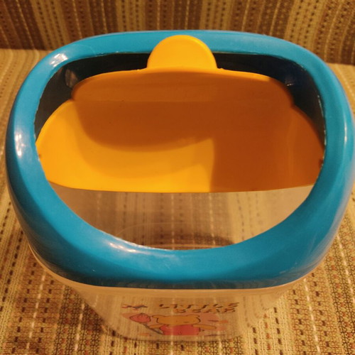 Small children's room bin with bear design, transparent with blue and yellow lid