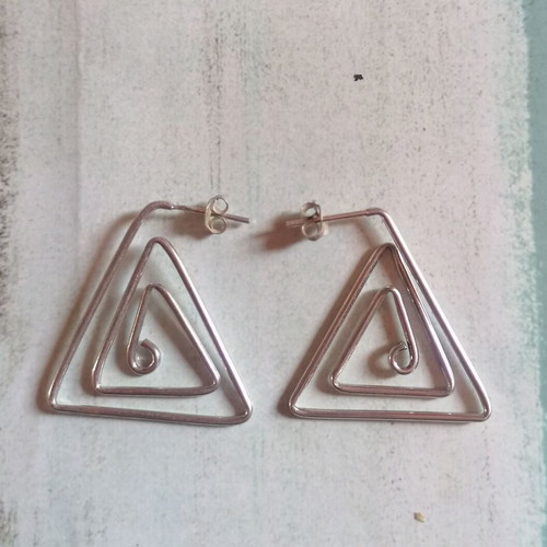 Silver 925 earrings hoops with triangular spiral new