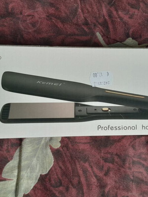 Kemei Hair Straightener new