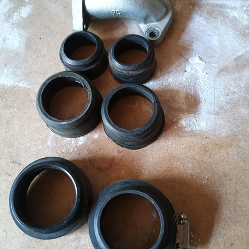 Carburetor neck, couplings and 2 used gears
