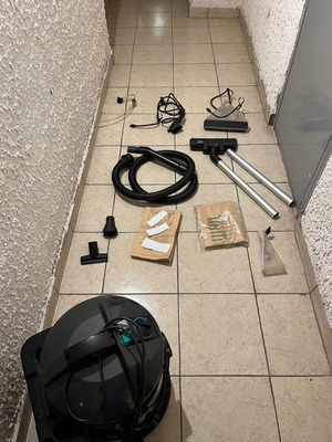 Delonghi Penta vacuum cleaner used, non-working, for spare parts