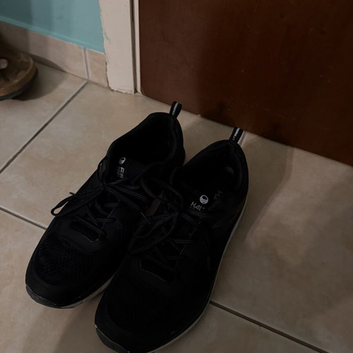 Halti athletic shoes used, size 45, black