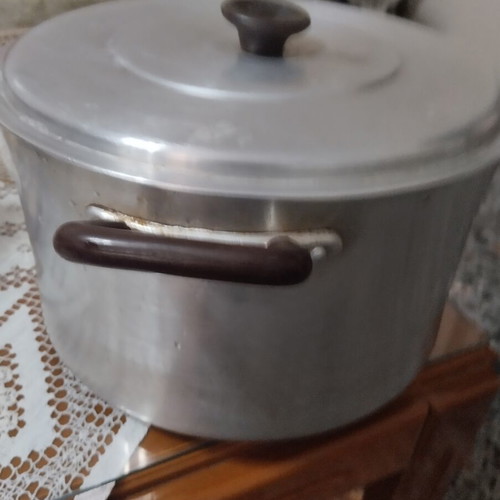 Aluminum pot vintage used in excellent condition