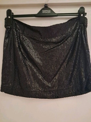 Stradivarius mini skirt with sequins, elastic, like new, black