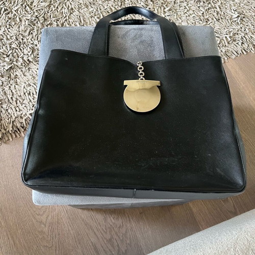 Salvatore Ferragamo shoulder bag black like new