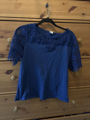 Top size 38 blue like new