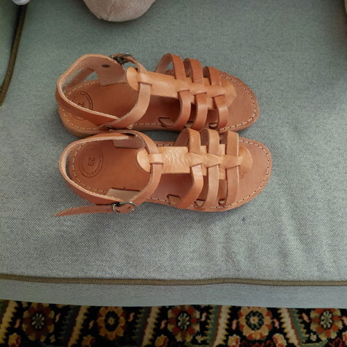 Leather sandals unisex new, size 29, beige