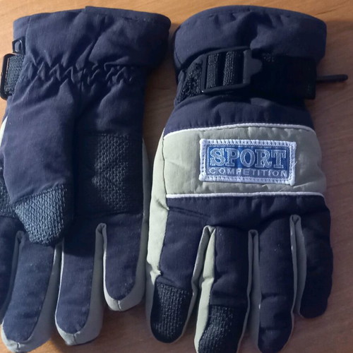 Ski gloves like new, size xs-s