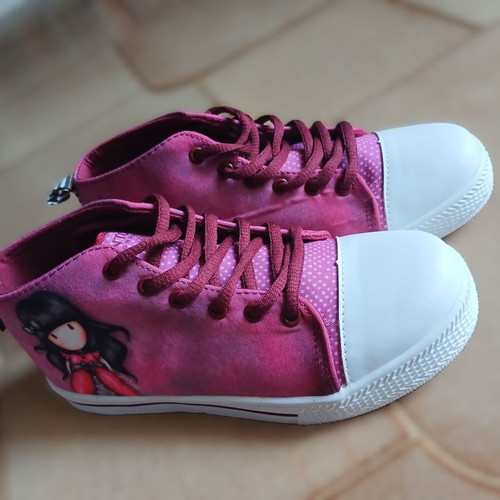 Santoro London Gorjuss high sneakers size 35 new pink and burgundy