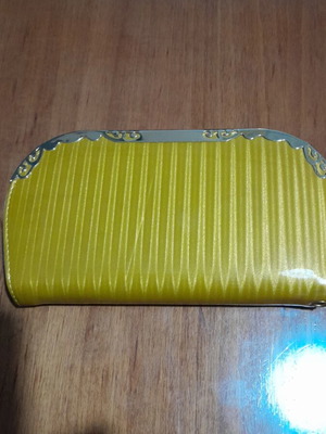 Handbag mustard like new