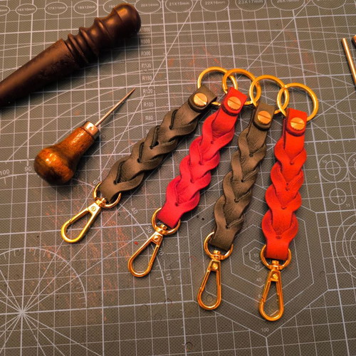 HANDMADE LEATHER KEYCHAIN
