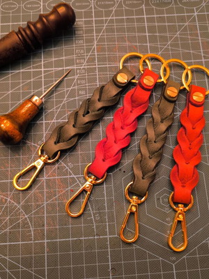 HANDMADE LEATHER KEYCHAIN