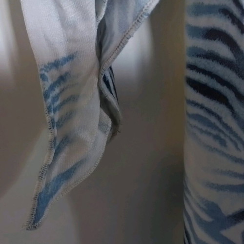 Arlina clothing summer blouse used, plus size L, side slits, unique sleeve