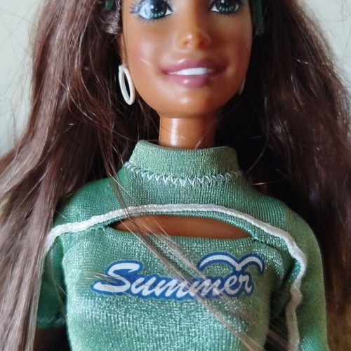 Barbie Cali Girl Summer doll like new with earth tone makeup