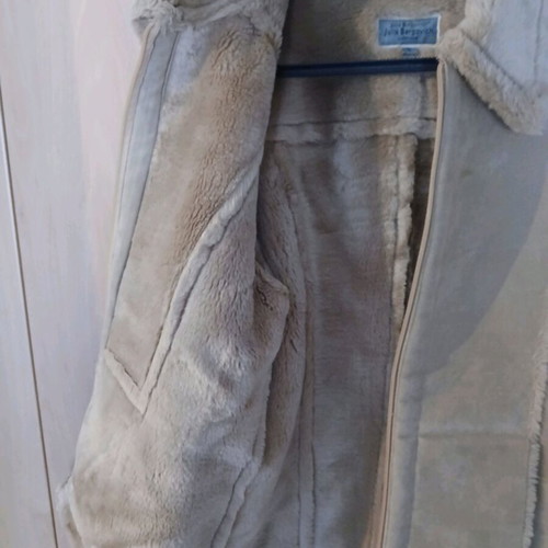Aviator jacket Julia Bergovich like new, beige mouton with synthetic fur collar