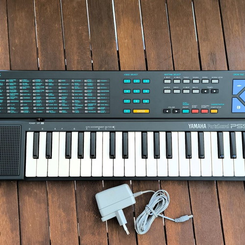 Yamaha PSS-140 Portasound Synthesizer like new