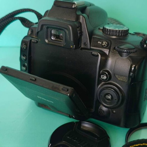 Nikon D5000 camera with 18-55mm lens