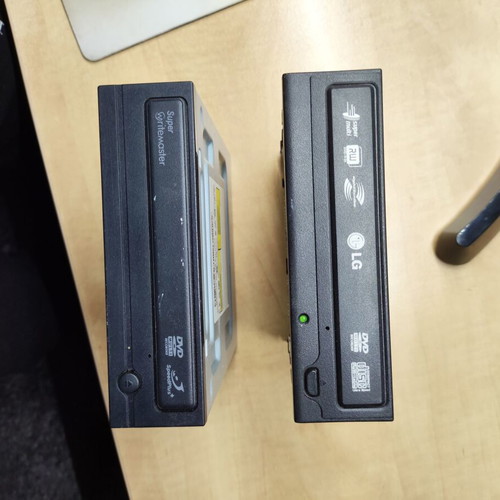 Hard drives 3.5" used with onboard network card and 2 CD DVD writers