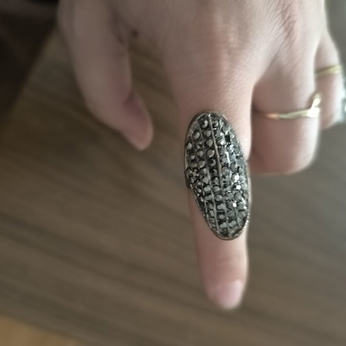 Oval cocktail statement ring silver marcasite vintage style like new