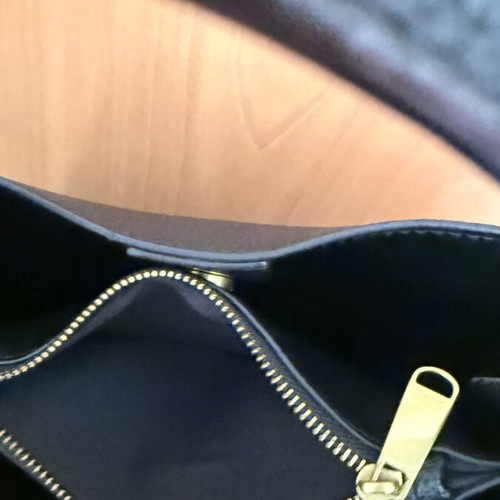 Mango crossbody bag like new, black