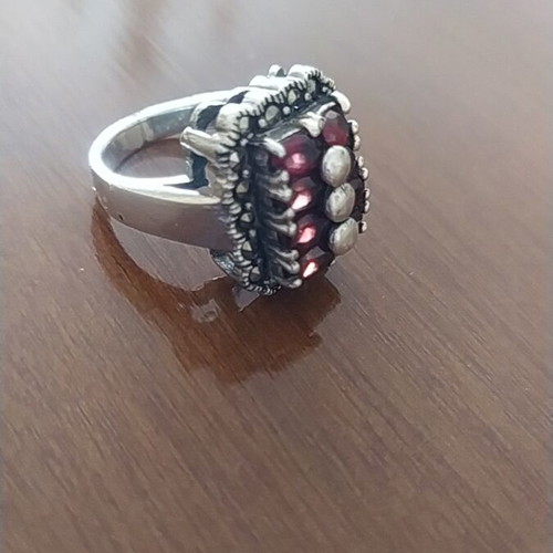 925 Victorian style ring with carving