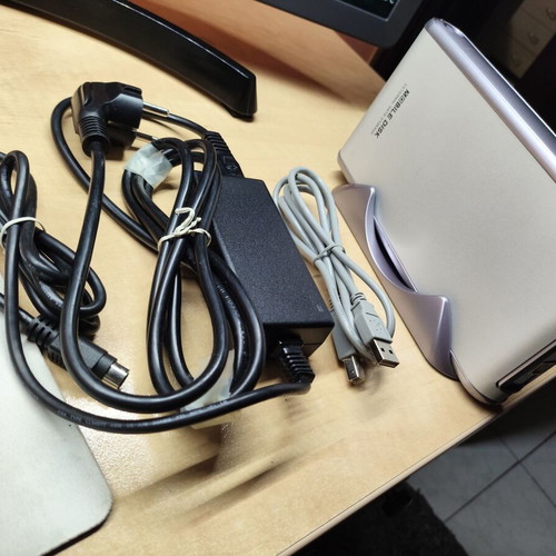 Hard drives 3.5" used with onboard network card and 2 CD DVD writers